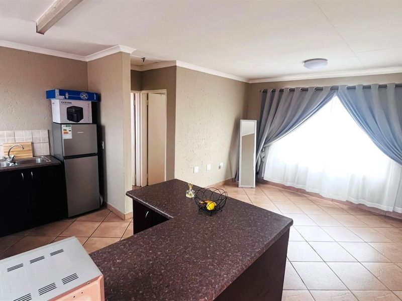 Investors - 1 Bedroom Apartment For Sale in The Reeds, Centurion - Photo 4