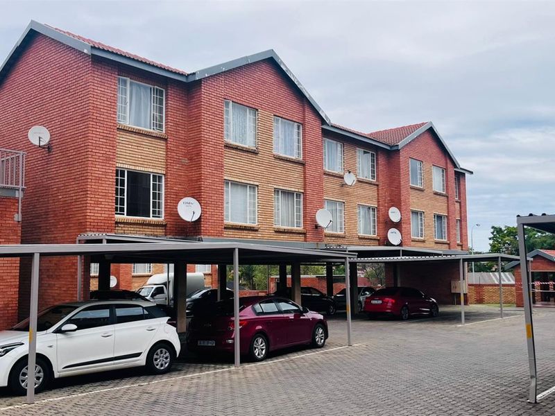 Investors - 1 Bed Apartment For Sale in The Reeds, Centurion - Photo 2