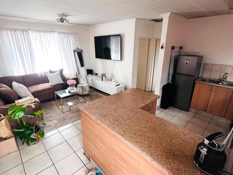 Investors - 1 Bed Apartment For Sale in The Reeds, Centurion - Photo 7
