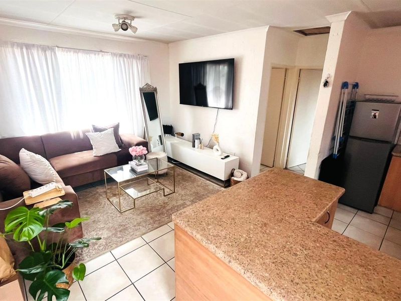 Investors - 1 Bed Apartment For Sale in The Reeds, Centurion - Photo 6