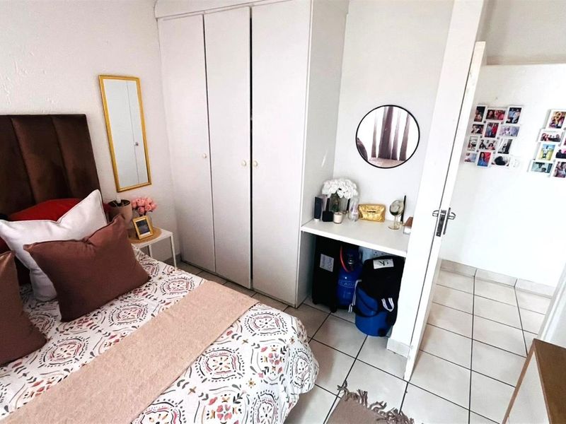 Investors - 1 Bed Apartment For Sale in The Reeds, Centurion - Photo 8