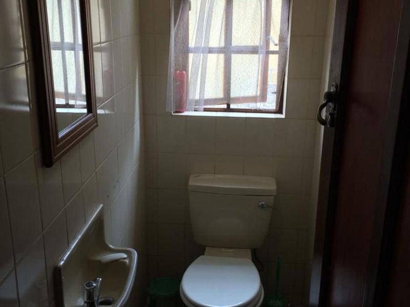 Tenanted Fully Furnished House for Sale in Glenmore, Durban, KwaZulu Natal - Photo 10