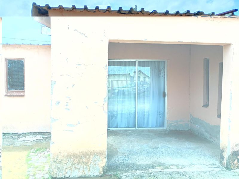 House For Sale in Kutlwanong - Photo 5