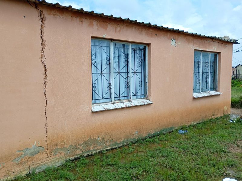 House For Sale in Kutlwanong - Photo 3