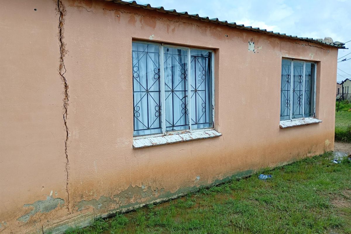 House For Sale in Kutlwanong - Photo 3