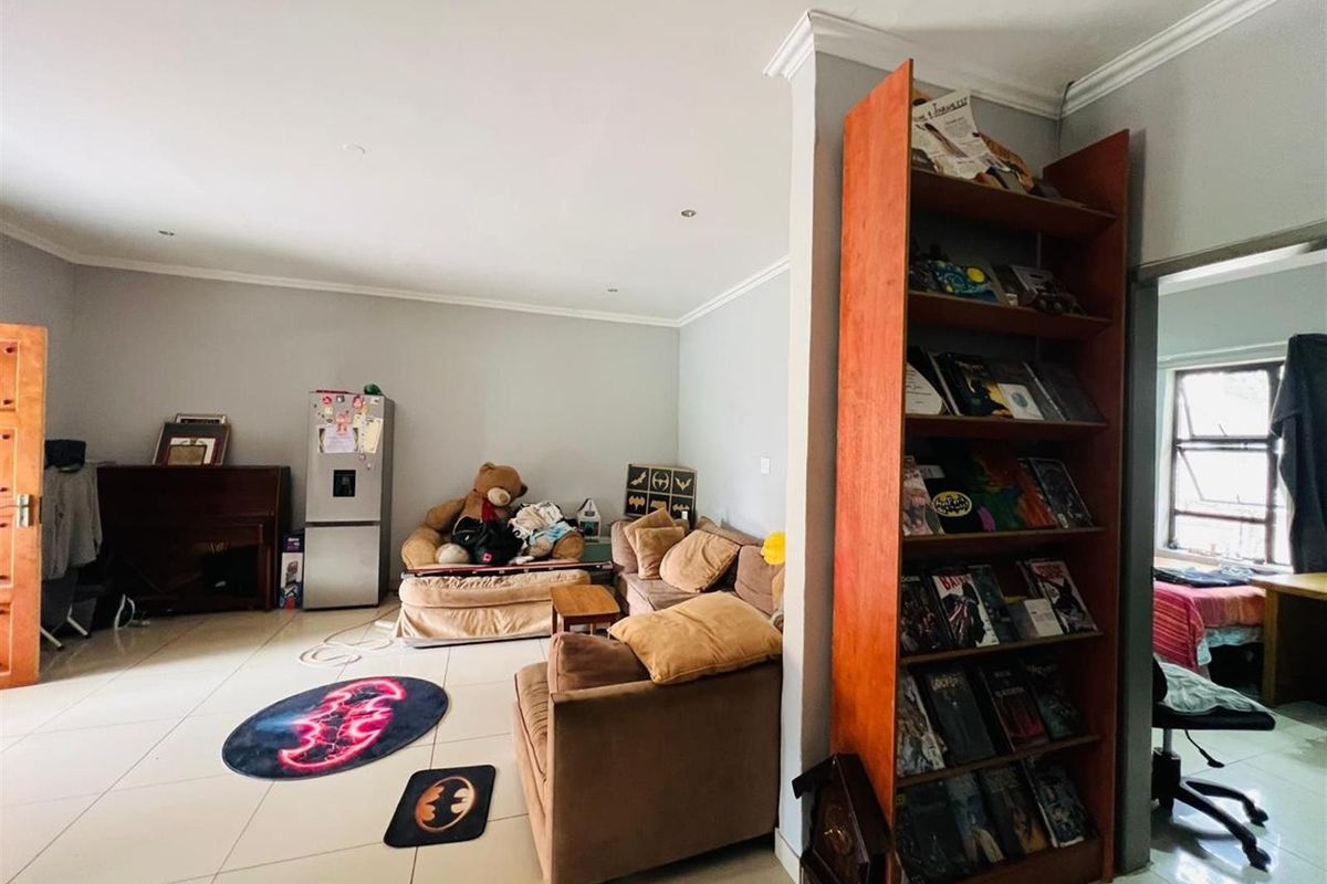 Dual Living To Rent in Linden, Randburg - Photo 3