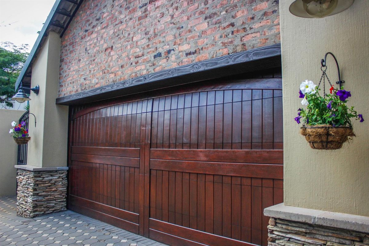 Where Every Day Feels Like a Luxury Retreat - Photo 4