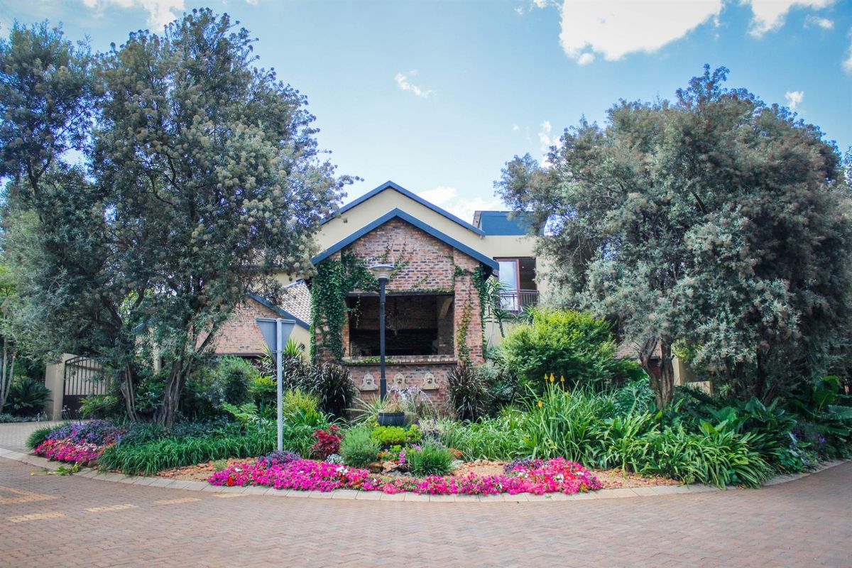 Where Every Day Feels Like a Luxury Retreat - Photo 2