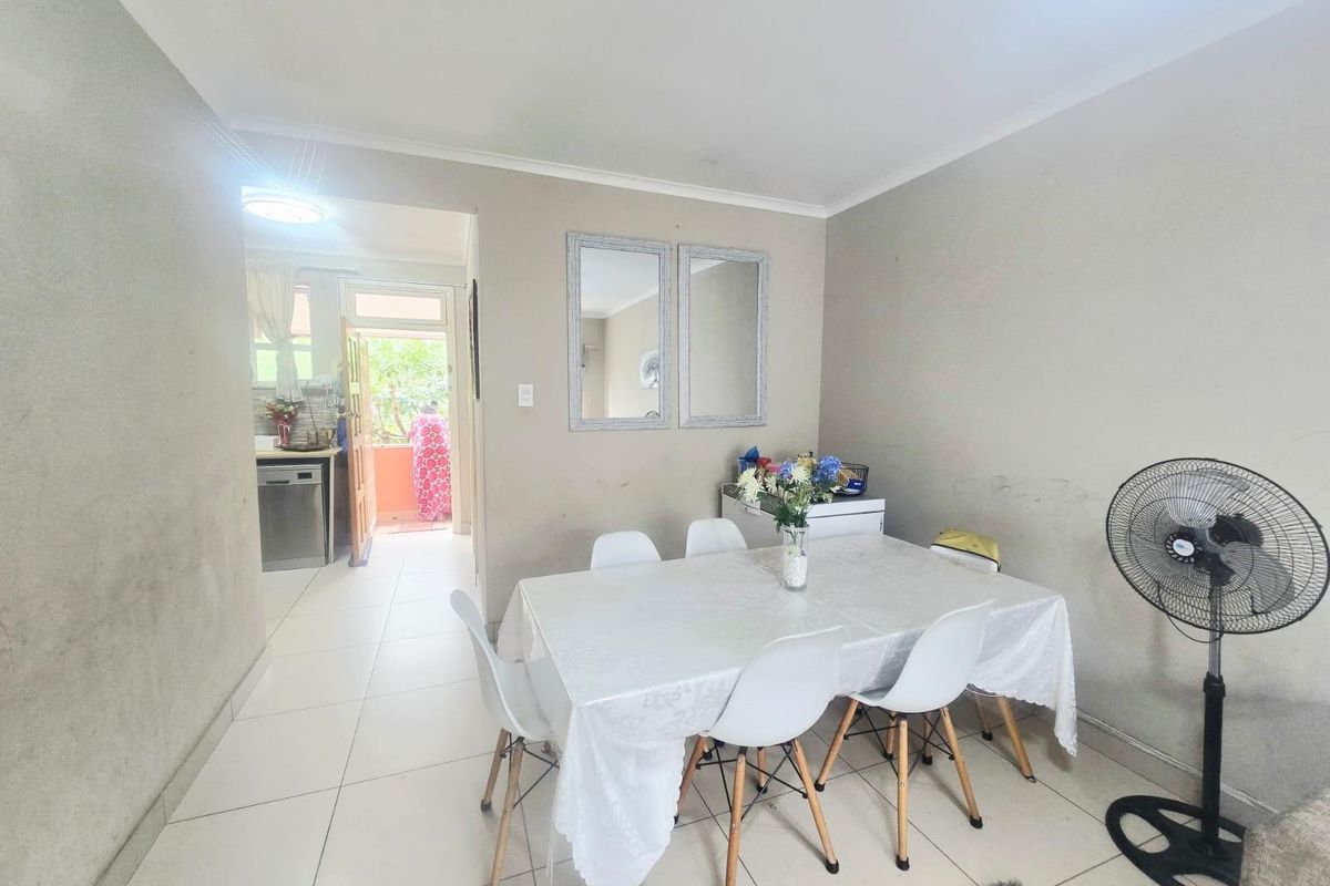 Apartment For Sale in Essenwood, Durban, KwaZulu Natal - Photo 5