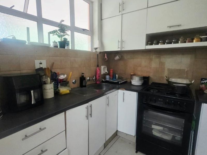 Apartment For Sale in Essenwood, Durban, KwaZulu Natal - Photo 8