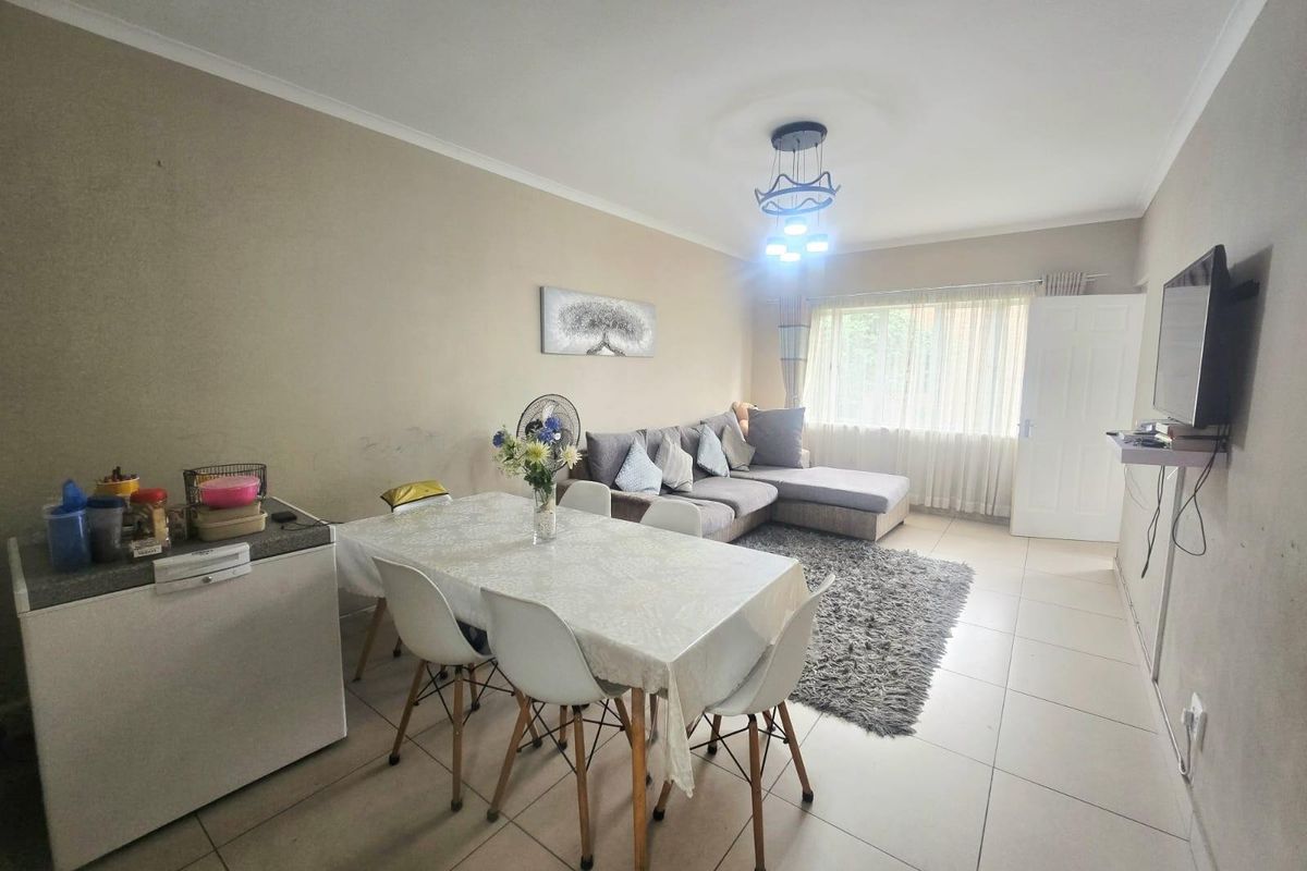Apartment For Sale in Essenwood, Durban, KwaZulu Natal - Photo 4