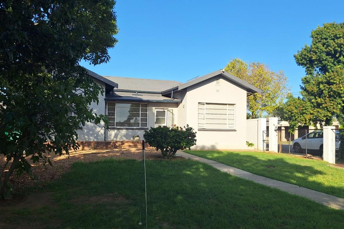 House For Sale in Riversdale - Photo 2