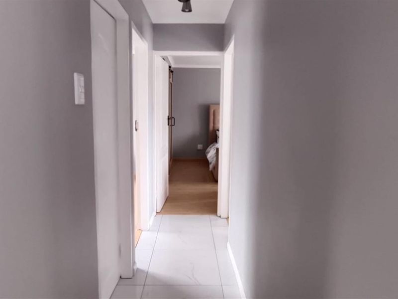 House For Sale in Leopard's Rest Security Estate, Albertsdal, Alberton - Photo 8