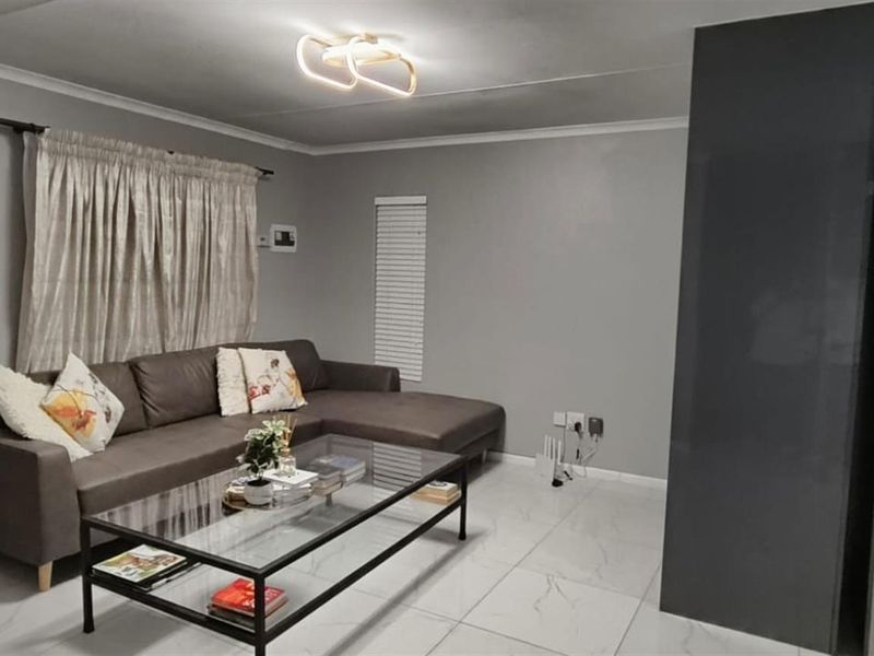 House For Sale in Leopard's Rest Security Estate, Albertsdal, Alberton - Photo 6