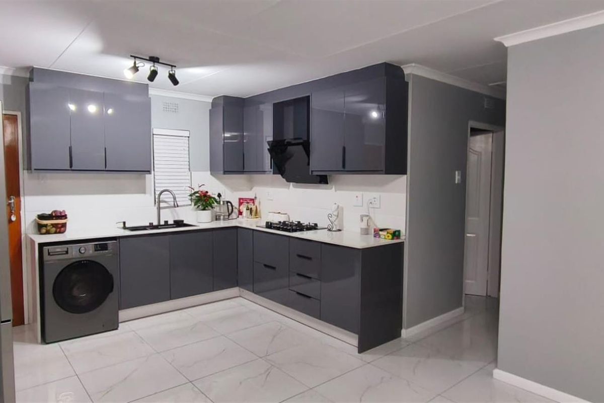 House For Sale in Leopard's Rest Security Estate, Albertsdal, Alberton - Photo 2