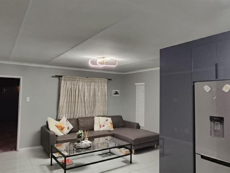 House For Sale in Leopard's Rest Security Estate, Albertsdal, Alberton - Photo 4