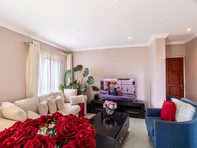 3 Bedroom house in Broadacres - Photo 10