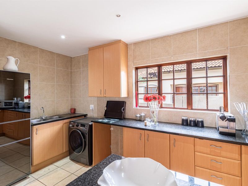 3 Bedroom house in Broadacres - Photo 6