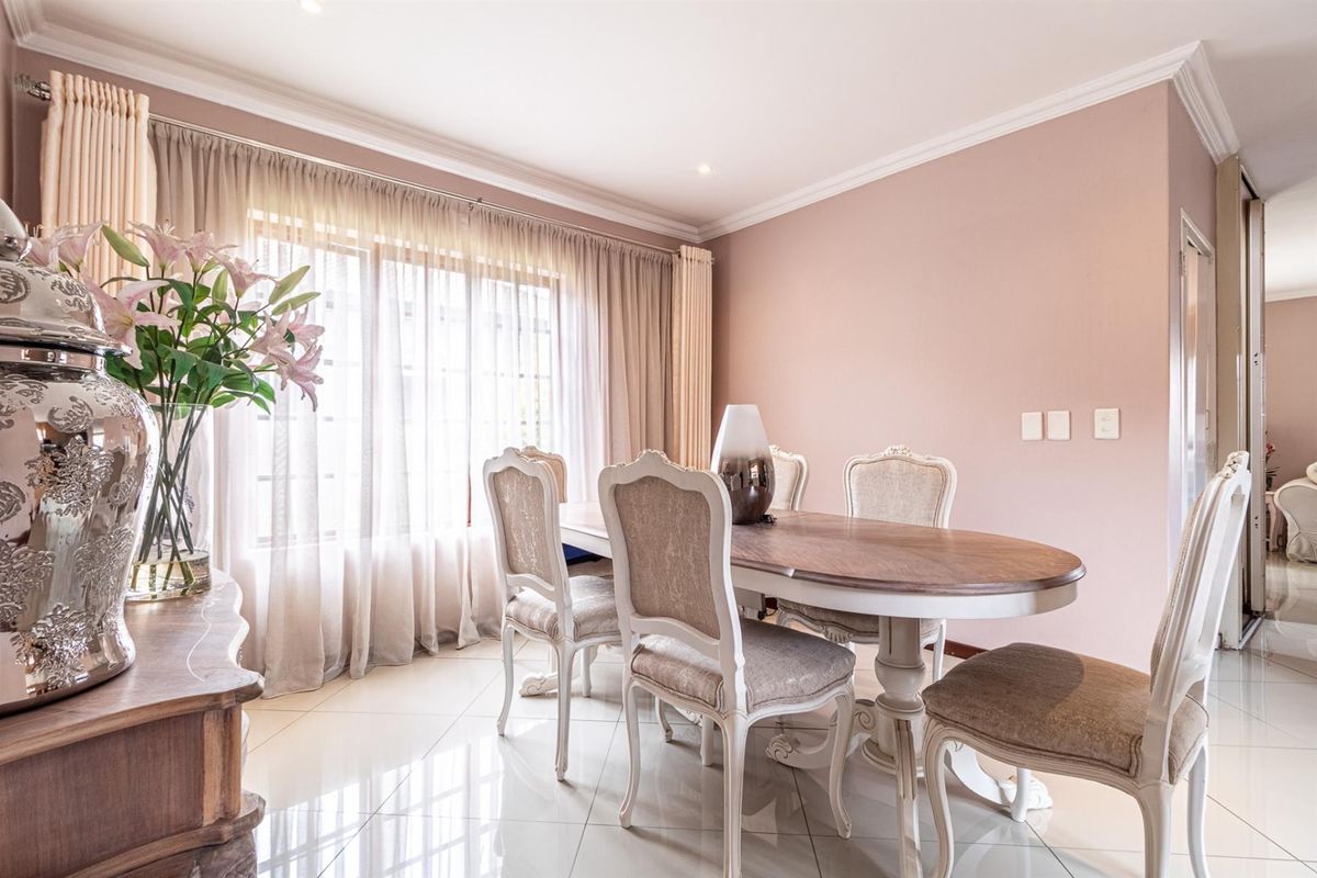 3 Bedroom house in Broadacres - Photo 2