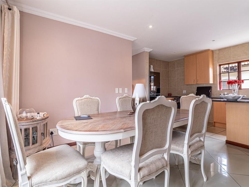 3 Bedroom house in Broadacres - Photo 3