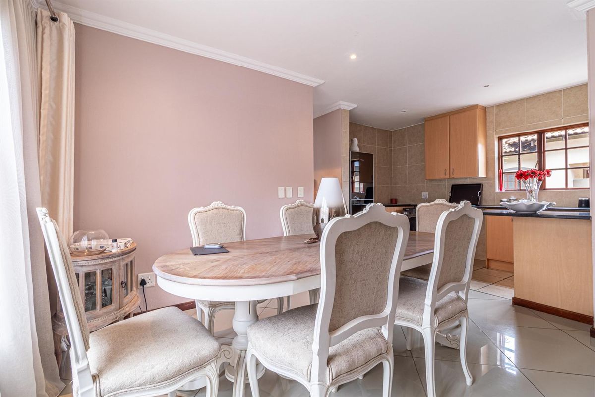 3 Bedroom house in Broadacres - Photo 3