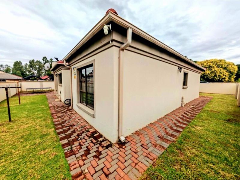 Beautiful stylish family home, perfect for you and family - Photo 7