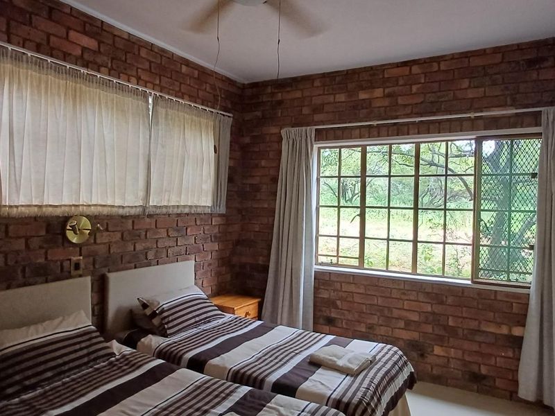 CHARMING TWO BEDROOM HOME JUST A STONE THROW AWAY FROM THE RIVER - Photo 9