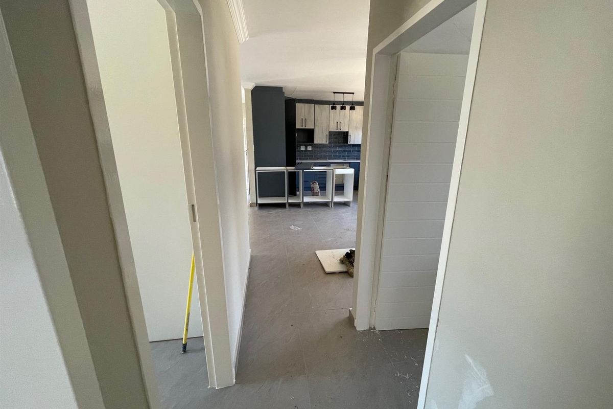 House For Sale in Heatherview, Akasia - Photo 3