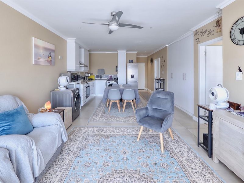 Modern 2-Bedroom Apartment for Sale in Emberton Estate - Photo 8