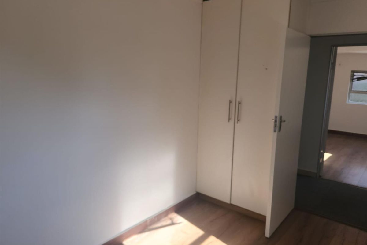 2 bedroom Cottage To Rent in Lyndhurst, Johannesburg - Photo 5