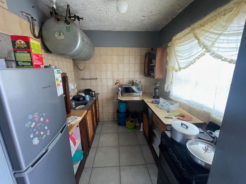 2 Bed Apartment For Sale in Silverton - Photo 2