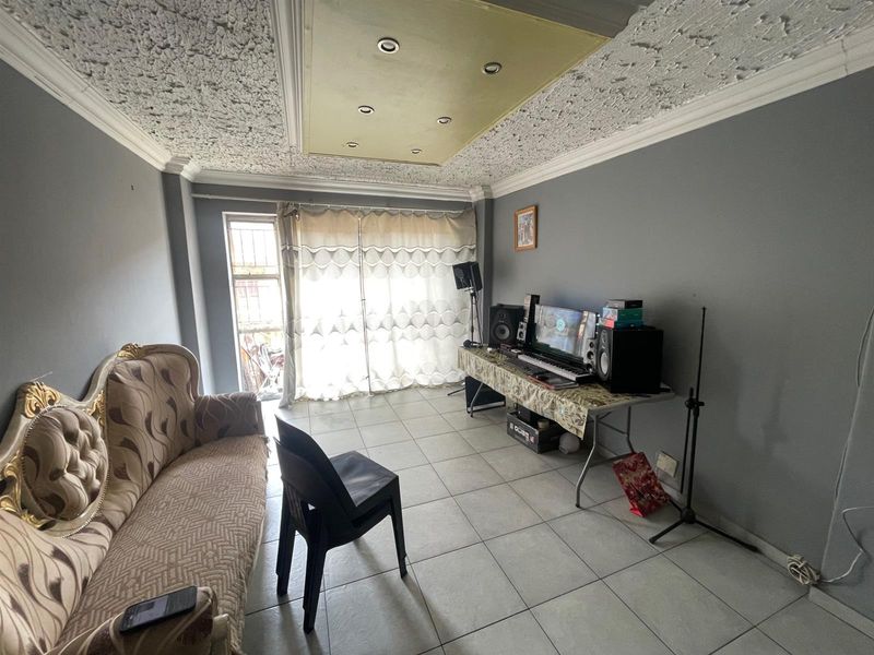 2 Bed Apartment For Sale in Silverton - Photo 4