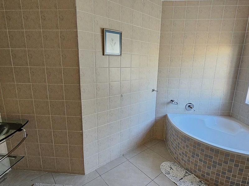 Townhouse For Sale in Ramsgate, Margate, KwaZulu Natal - Photo 6