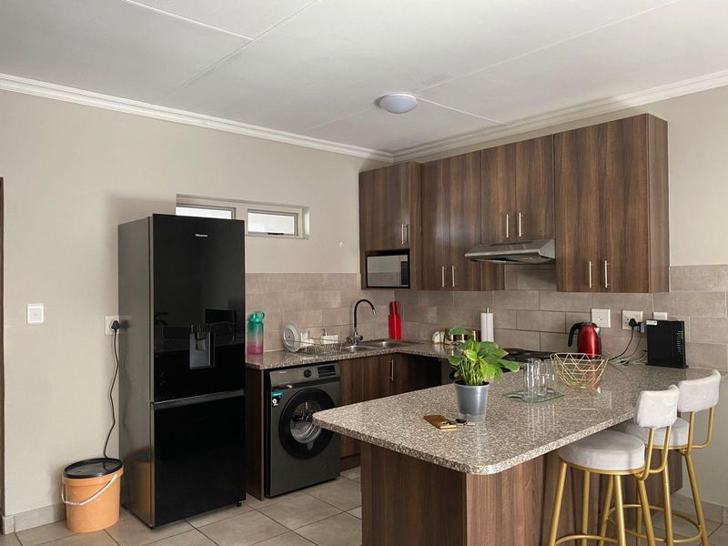 Apartment To Rent in Erand Gardens, Midrand - Photo 9