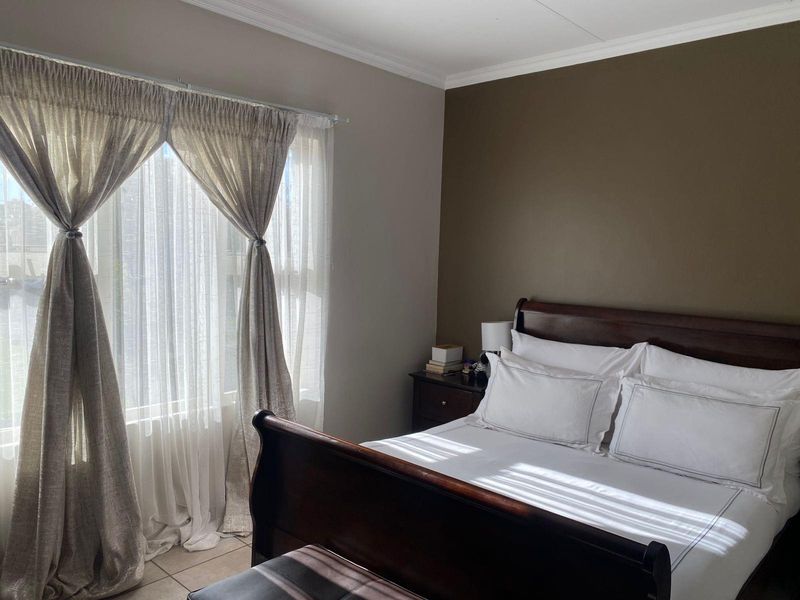 Apartment To Rent in Erand Gardens, Midrand - Photo 6