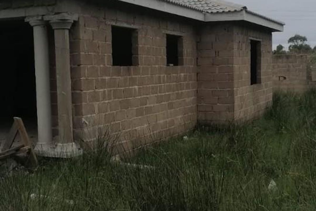 4 Bedroom Home - Structure Complete - Finish to Your Own Taste - Photo 5