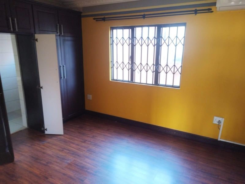 Apartment To Rent in Essenwood, Durban, KwaZulu Natal - Photo 7