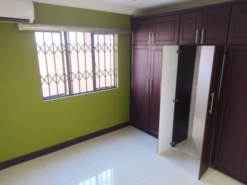 Apartment To Rent in Essenwood, Durban, KwaZulu Natal - Photo 8