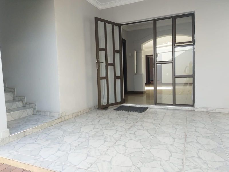 Apartment To Rent in Essenwood, Durban, KwaZulu Natal - Photo 1