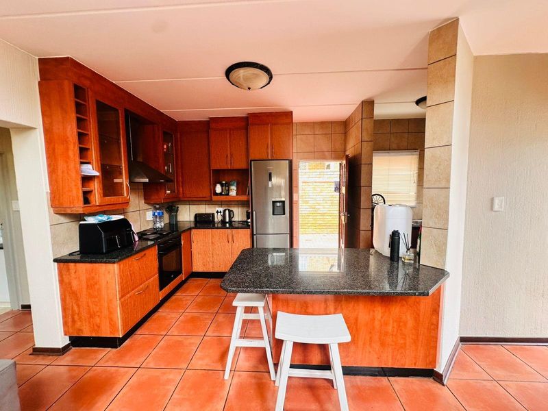 Inviting Two Bedroom Home with Loft + Expansive Upstairs Balcony - Photo 5