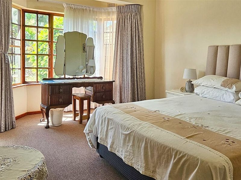 Happy, Spacious, Pet and Wheelchair Friendly Townhouse - Photo 6