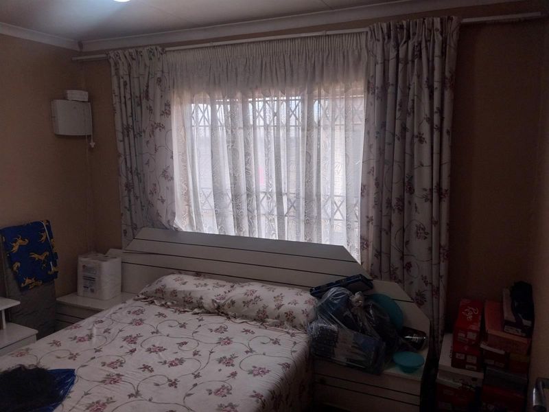 3 bedroom House For Sale in Protea Glen, Soweto - Photo 8