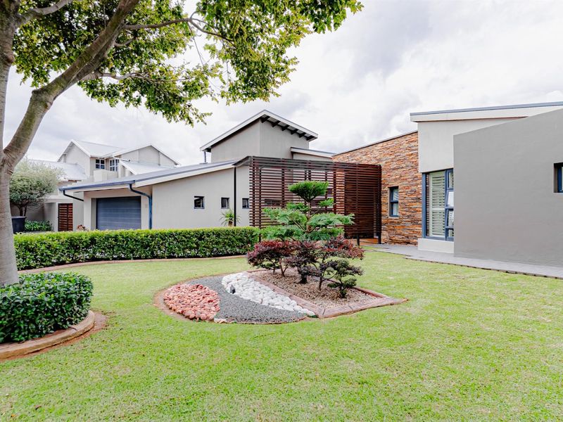 Riverside Masterpiece in Helderfontein Estate - Photo 5