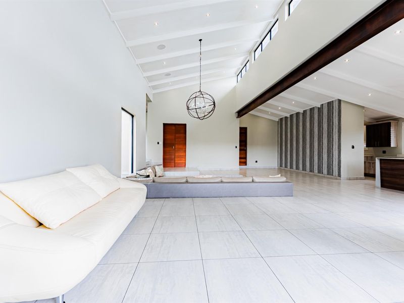 Riverside Masterpiece in Helderfontein Estate - Photo 10