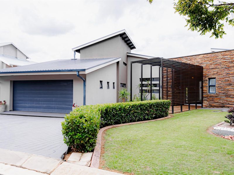 Riverside Masterpiece in Helderfontein Estate - Photo 4