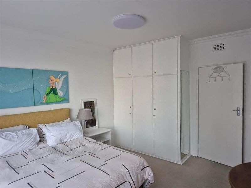 3-Bedroom Ground Floor Apartment in Bryanston - Photo 10