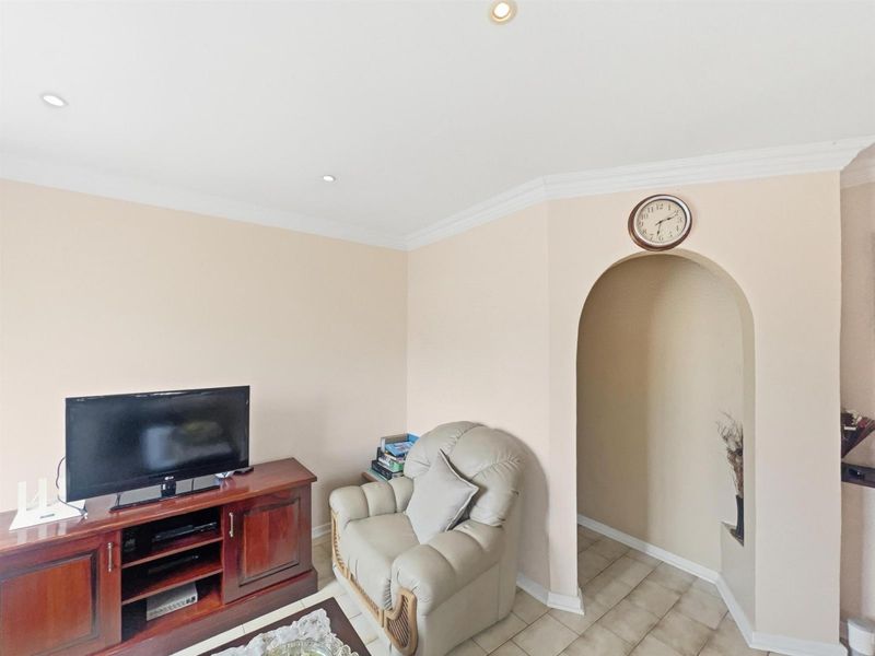 3 Bedroom, 2 Bath House For Sale in Reservoir Hills - Photo 7