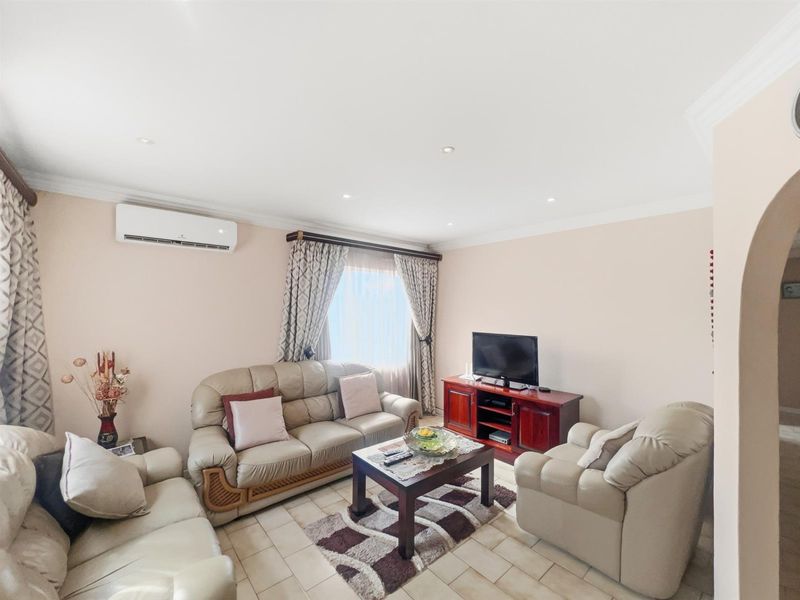 3 Bedroom, 2 Bath House For Sale in Reservoir Hills - Photo 6