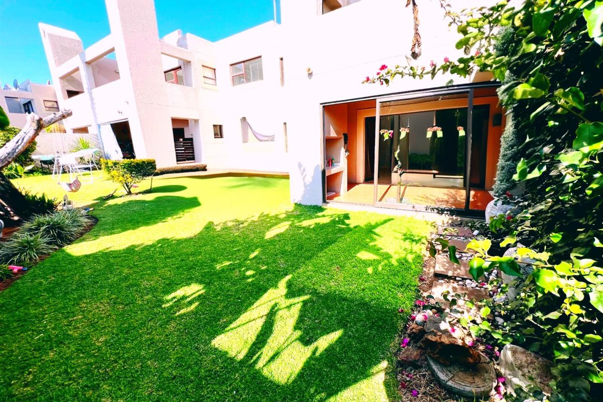 Secure Ground Floor Unit with Private Garden | 24hr Security | Weltevreden Park - Photo 2