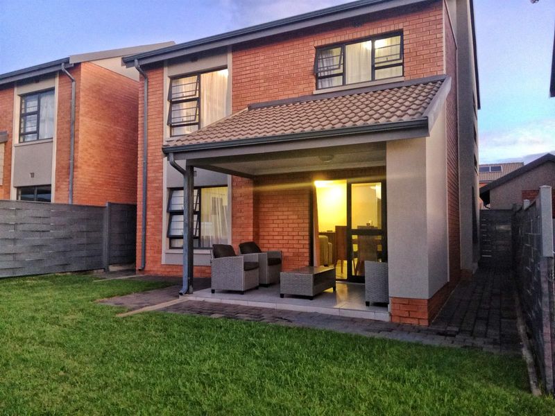 Rent-to-Buy Luxury House in Zambezi Lifestyle Estate, Montana - Pretoria - Photo 2